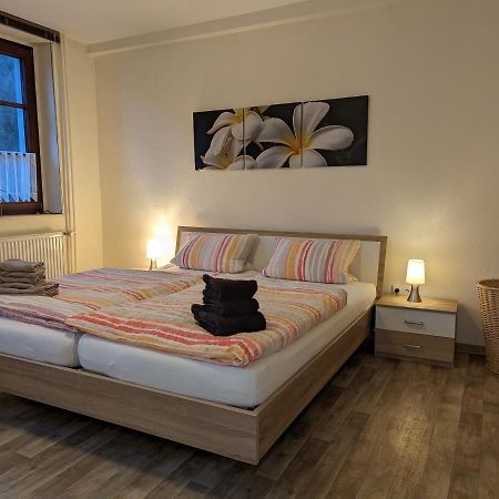 Restaurant Zur Blume Apartment ฮัททิงเงน ภายนอก รูปภาพ