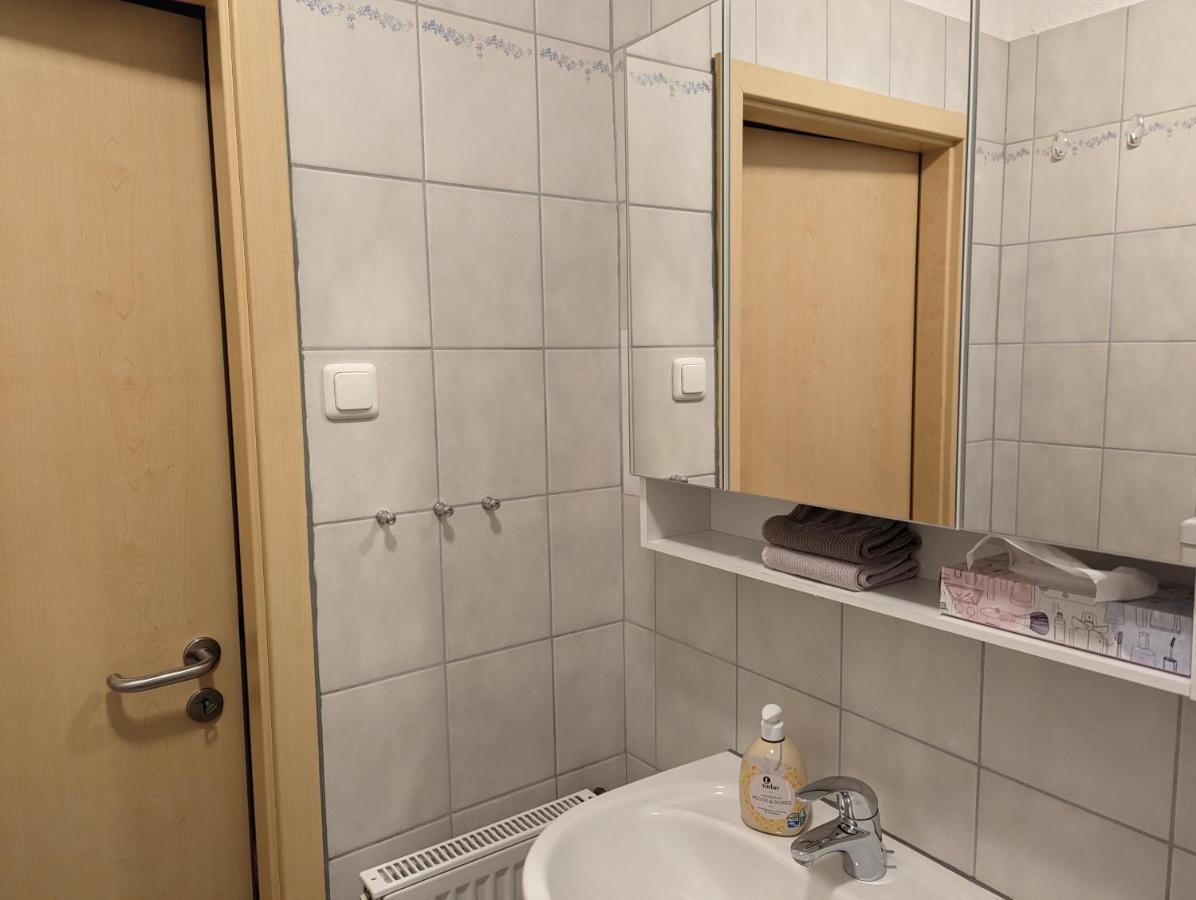 Restaurant Zur Blume Apartment ฮัททิงเงน ภายนอก รูปภาพ