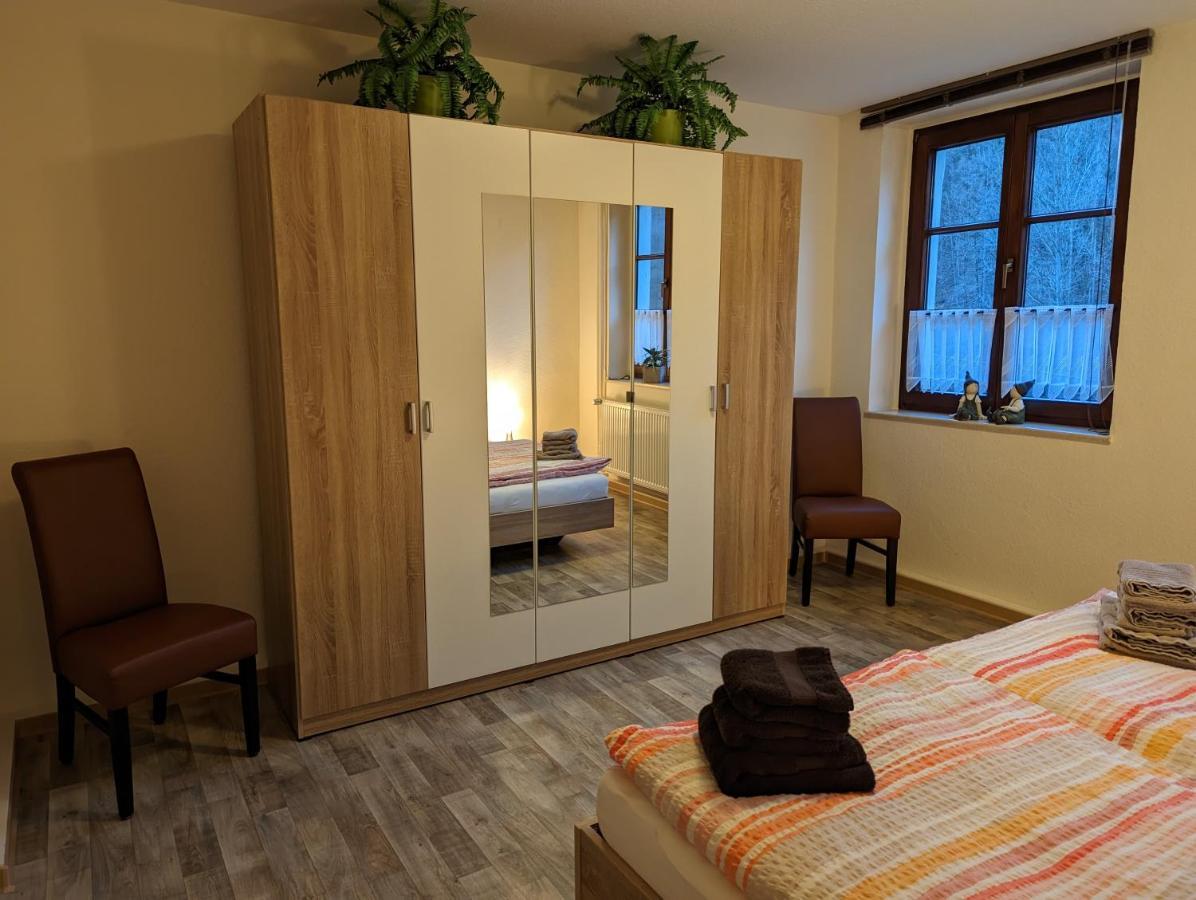 Restaurant Zur Blume Apartment ฮัททิงเงน ภายนอก รูปภาพ