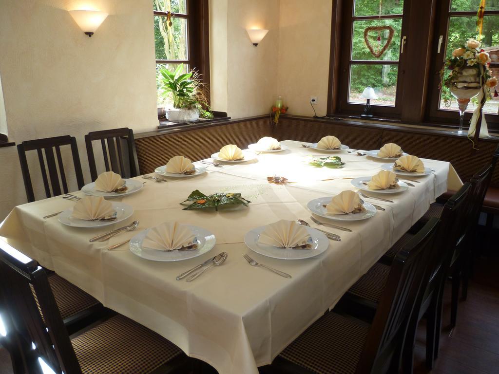Restaurant Zur Blume Apartment ฮัททิงเงน ภายนอก รูปภาพ