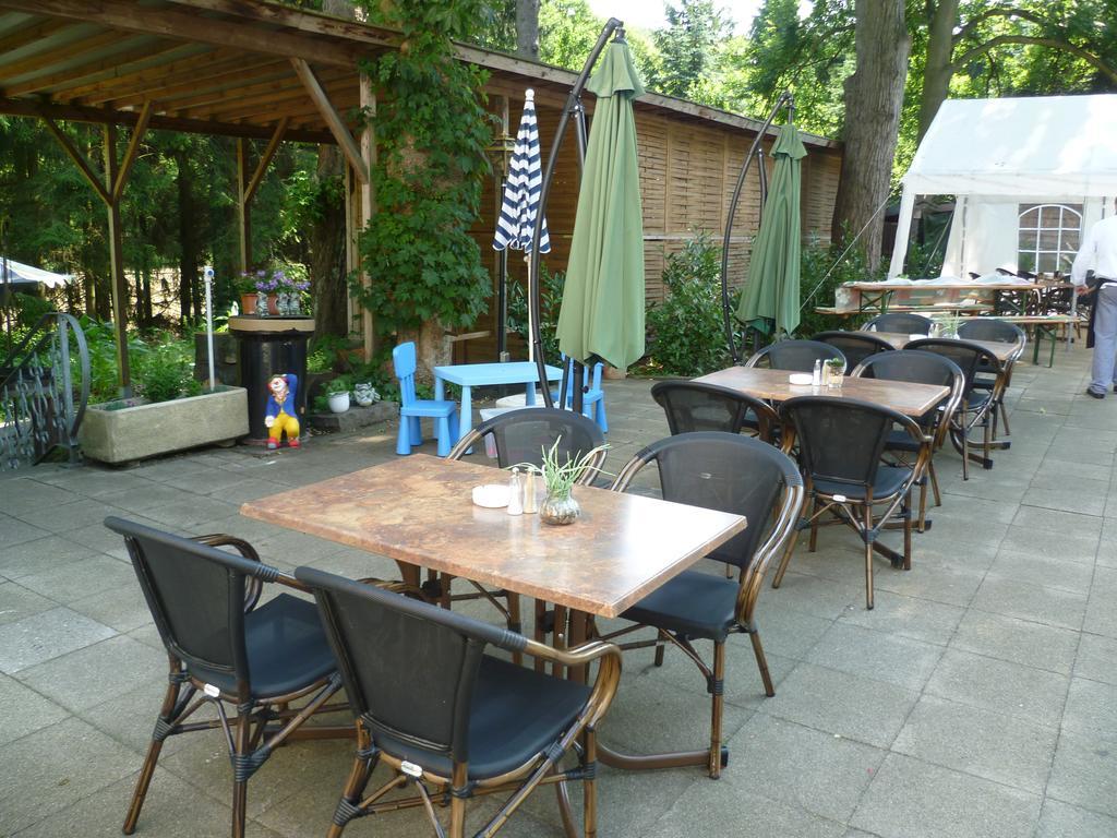 Restaurant Zur Blume Apartment ฮัททิงเงน ภายนอก รูปภาพ